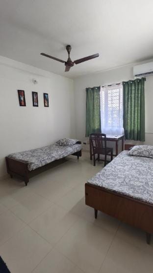 2BHK Flat in Kumarapuram: Near KIMS & Med College Vacation rental in Thiruvananthapuram