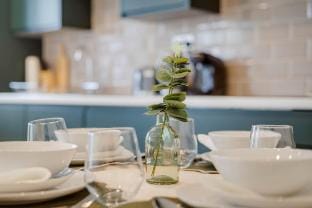 5 Min to station l M23 & A23, Ideal for Long Stays Vacation rental in Croydon