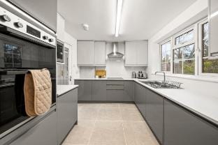 Near Town Centre, Big Patio, Free Parking Sleeps 8 Vacation rental in Maidenhead