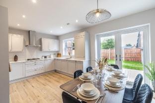 Central, Contractors l Garage & Driveway | Garden Vacation rental in Coventry