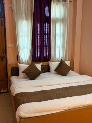 Shinjani Stays – Peaceful 2BHK in Tapovan Vacation rental in Rishikesh
