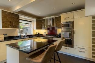 Daily Discounts | Free Parking | Family | Hot Tub Vacation rental in Blackpool