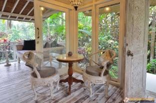 Cozy 1BR Lumbung Villa with a Garden Near Ubud Villa in Tampaksiring