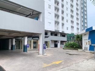 RedDoorz Plus Syariah @ Suncity Residence Apartemen Sidoarjo Hotel in East Java