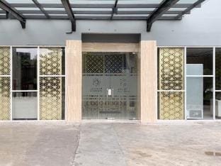 RedDoorz Plus Syariah @ Suncity Residence Apartemen Sidoarjo Hotel in East Java
