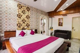 Moonstone Meadows by Alaya Stays Villa in Lonavla