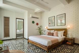 TBK VILLA10,5 mins vagator beach,Pvt pool &jacuzzi Villa in Goa, India