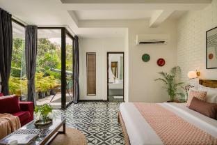 TBK VILLA10,5 mins vagator beach,Pvt pool &jacuzzi Villa in Goa, India