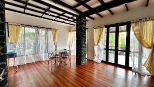 X7 VILLA 8 people Istana Bunga Lembang by YourHome Villa in Parongpong