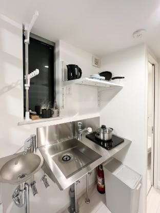 宿栖渋谷｜西新宿五丁目駅徒歩4分｜ロフト｜ダブル＋シングル布団｜202号室 Apartment in Shibuya