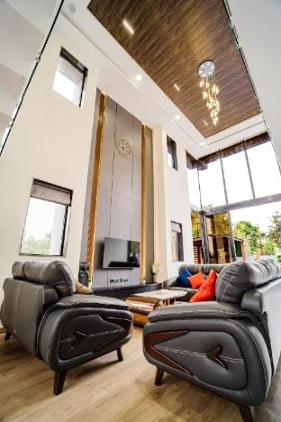 Aaramghar Stays - 5BR De La Loire w/ Heated Pool(Extra) Vacation rental in Lonavla