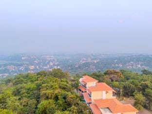 Casa Zyra Mapusa by ELIVAAS Villa in Goa, India