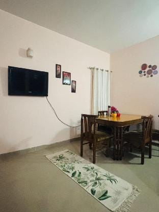 Gokul Groove
(Hare Krishna) Vacation rental in Uttar Pradesh