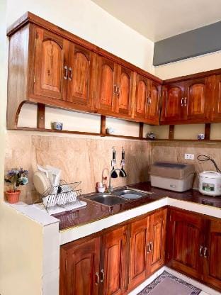 Secure 3BR 2-Storey Home 6 mins Airport! w/Parking Vacation rental in Puerto Princesa