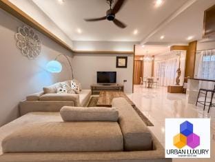 Urban Luxury Modern Homestay with Baby Cot Vacation rental in Ipoh