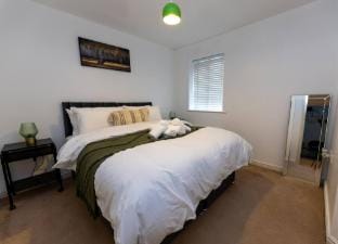 Charming 5-Bedroom Townhouse in Central Gloucester Vacation rental in Gloucester