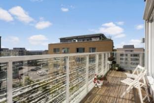 Charming Oslo Apartment  - Modern Comfort  City Views Apartment in Oslo