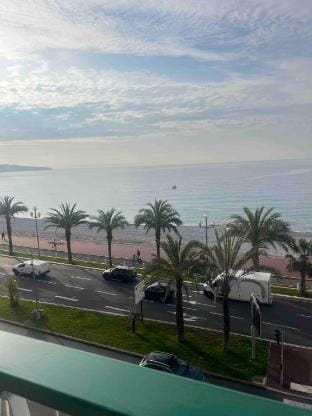 Charming Studio Apartment with Ocean Views in Nice, France Apartment in Nice