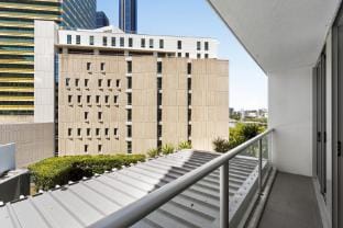Brisbane City Retreat with Private Balcony Hotel in Brisbane City