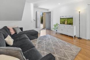 Bright 3-Bed Home Near Maroochydore Beach Hotel in Maroochydore