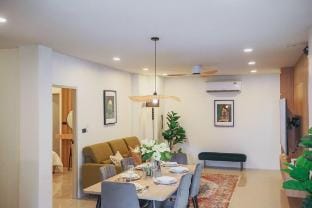 Wink Hill 2 Patong Beach / Private Floor 4 Rooms Vacation rental in Patong