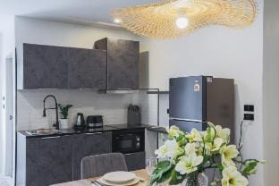 Wink Hill 2 Patong Beach / Private Floor 4 Rooms Vacation rental in Patong