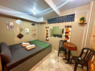 Baguio Pinewoods Room 12 l wi-fi, parking, 2-3 pax Vacation rental in Baguio