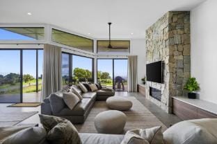 Scenic House with Private Yard & BBQ Area Hotel in Springbrook