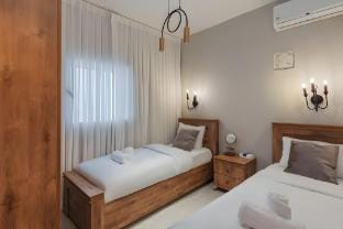 2 BR Apartment in Ovadya St with Safe Room/Mamad Vacation rental in Jerusalem