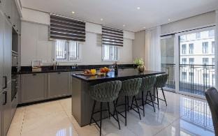 3 BR Apartment in Jerusalem Estates with Safe Room/Mamad Vacation rental in Jerusalem