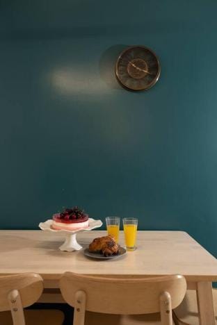 4 BR Apartment in Sarei Yisrael Blvd with Safe Room/Mamad Vacation rental in Jerusalem