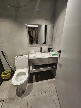 شقه مودرن ثلاث غرف وصاله ومطبخ وثلاث دورات دخول  Apartment in Riyadh