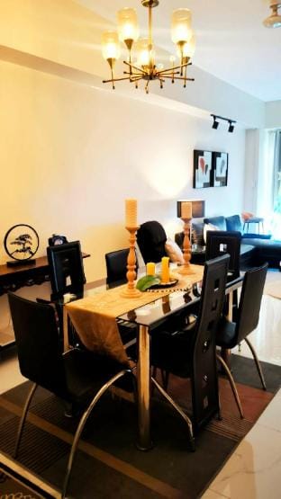 Modern 2.5BR w/ Eastwood Mall Access Apartment in Pasig