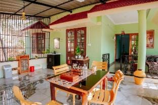 Gayathry Homestay Breezy 2BR Varkala by Homeyhuts Vacation rental in Varkala