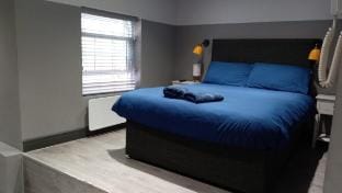 345 Lovely Lux Studios near Kingscross and Central London Keyless Smart Check-In Vacation rental in London Borough of Islington
