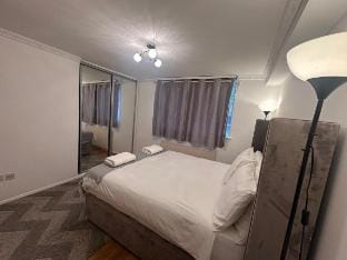 3-Bedroom Apartment in Bayswater Vacation rental in City of Westminster