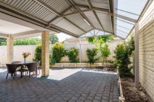 Queen’s Residence _ Close to Perth Airport  Vacation rental in Perth