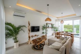 Canggu 2BR Private Pool Sunrise Bliss #15 Villa in North Kuta