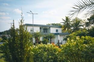 DestinMe Vedhika Farms Vacation rental in Hyderabad