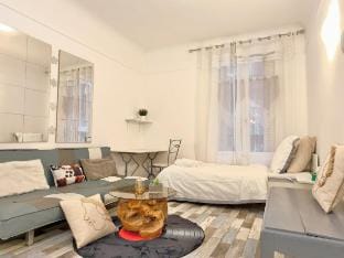 Well-Located Studio near Montparnasse/Elevator Vacation rental in Paris