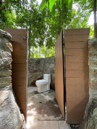 Cottage w pool overlooking Jatayu | Arayaal Vacation rental in Kerala