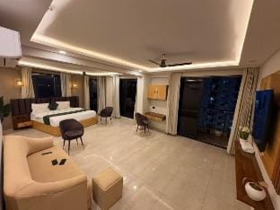 Pratap Living / Penthouse Suite w/ Kitchen Apartment in Lucknow