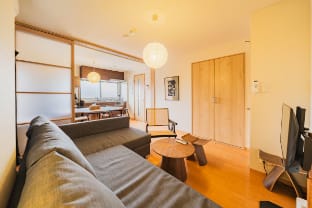 Warm Wood Stay Near Hirai Station 8 Min 4-6 People Apartment in Japan
