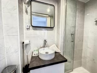 Sweet Home Marceau - 6 studios hyper centre proche de la mer et du palais Apartment in Cannes