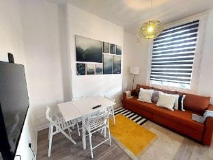 Cosy One Bedroom Bow Apartment Apartment in London Borough of Hackney