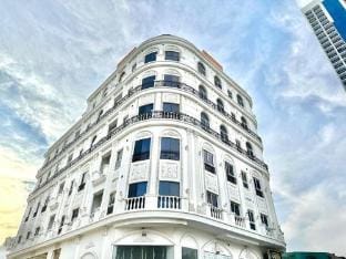 Entire 1-Bedroom Apartment with Balcony, Ajman Apartment in Ajman