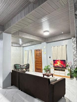 Home Near Town Proper Situated in a Quiet Private Subdivision Vacation rental in Baguio
