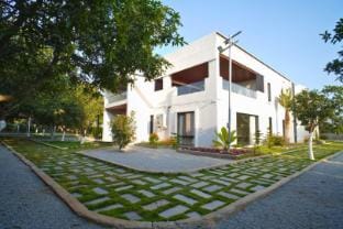 DestinMe Aamra Retreat Vacation rental in Hyderabad