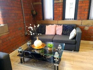 LongStay Family  Contractor, Wi-fi, Discounts Apartment in Bradford