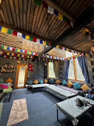 Sunshine Cafe & Cottage Riverside Resort in Himachal Pradesh